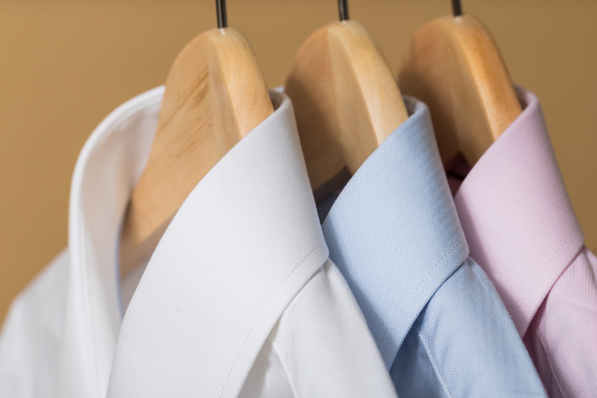 Uniform as an element of building corporate image. About the advantages of business attire